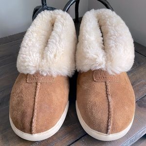 Ugg Lexi Slippers 1870 chestnut color